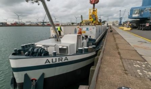CO2 reductie door inzet barge op supply chain Chiquita bananen voor Albert Heijn